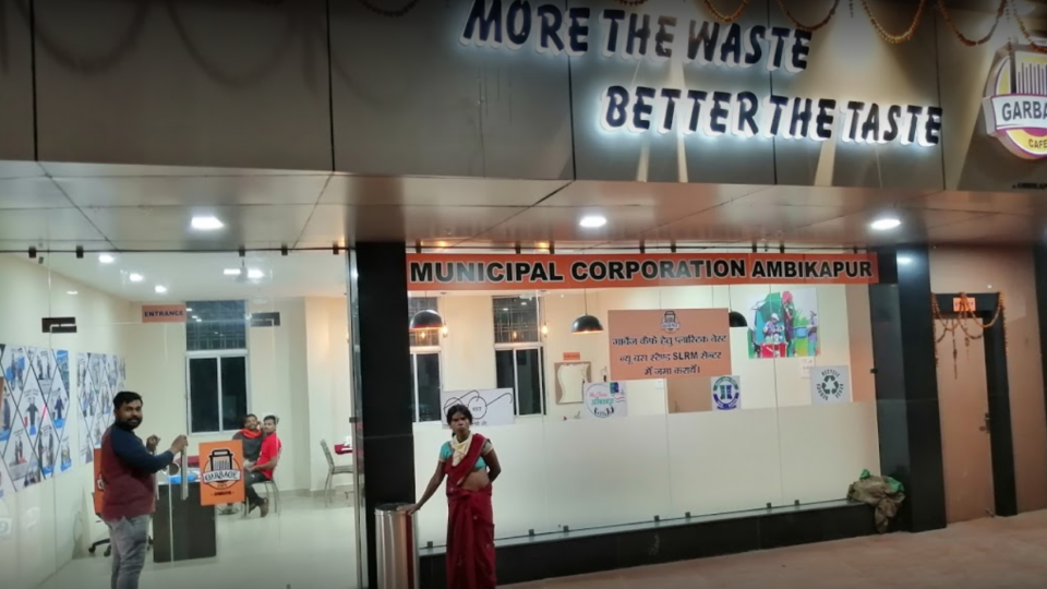 The first garbage cafe of Chhattisgarh