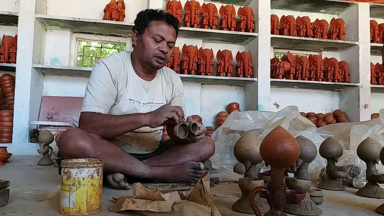 Ashok Chakradhari from Chhattisgarh designs a ‘magic lamp’